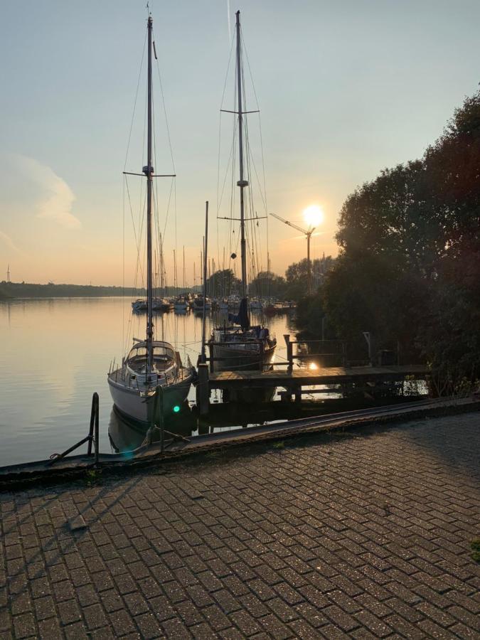 Studio Mit Meerblick Und Grosser Loggia - Direktzugang Zur Nordsee Вильгельмсхафен Экстерьер фото