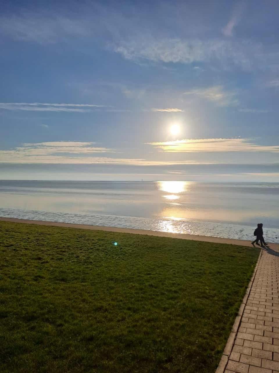 Studio Mit Meerblick Und Grosser Loggia - Direktzugang Zur Nordsee Вильгельмсхафен Экстерьер фото